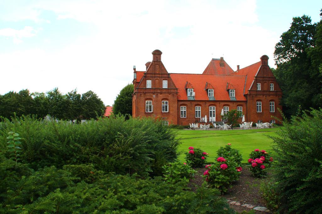 Sophiendal Manor Hotel Låsby Екстериор снимка